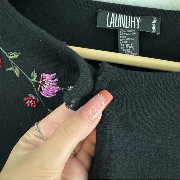 Vintage 90s Black Cashmere Wool Silk Beaded Floral Quarter Sleeve Cropped Shrug - Picture 11 of 13